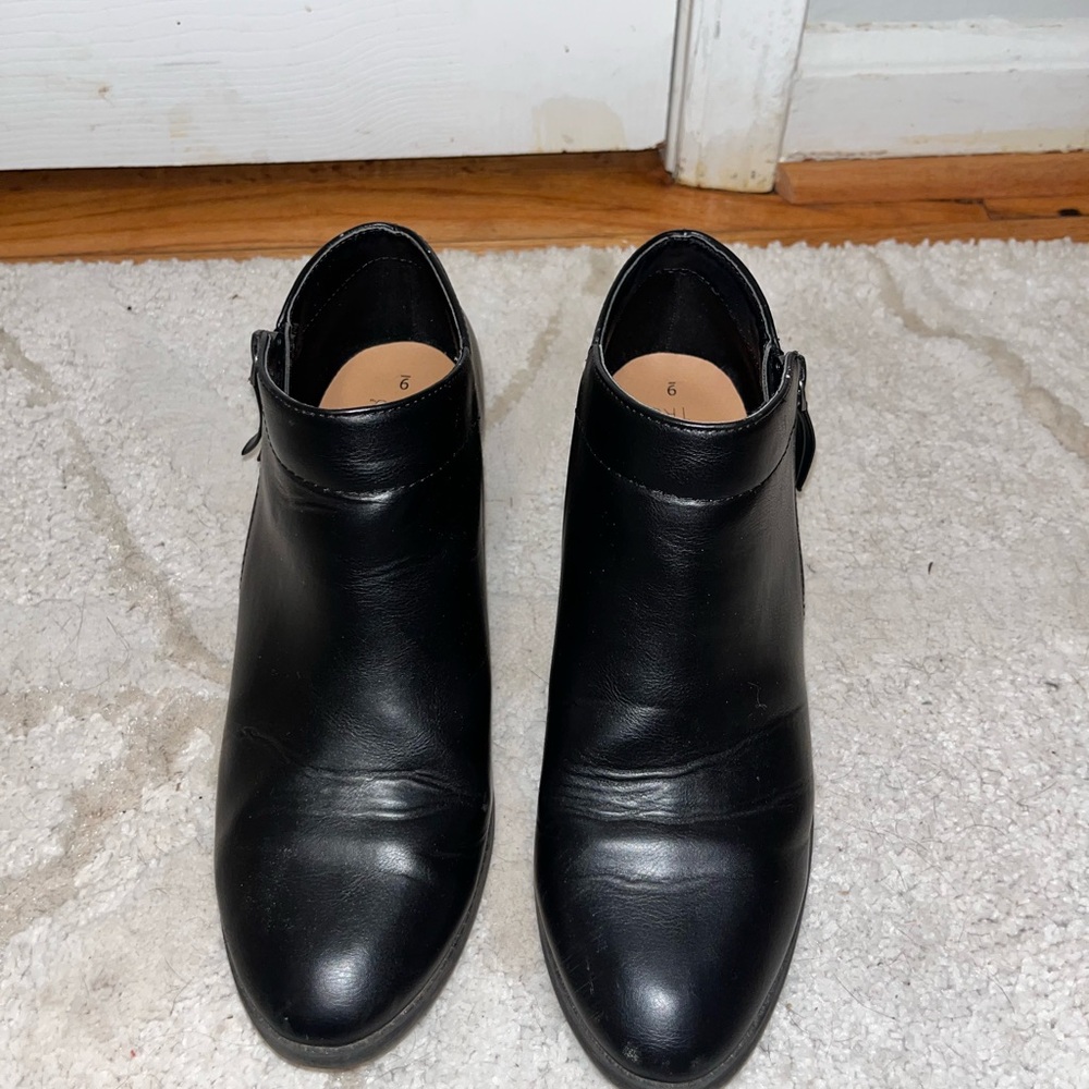 Time and Tru Classic Black Ankle Booties